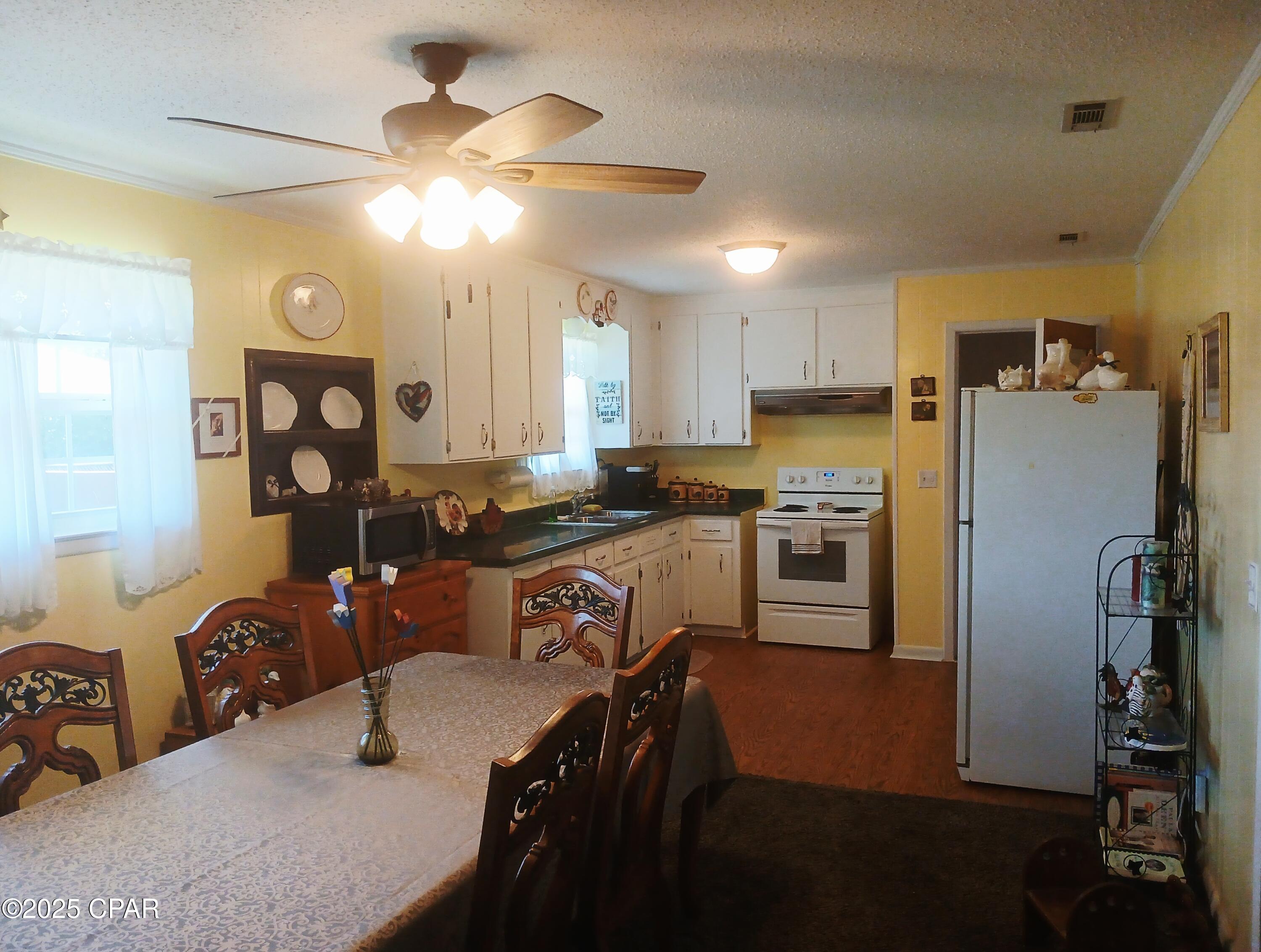 4aeekyspwrwnrngcv8h3m99ovkb3qfqvkjz0yzyqeoo