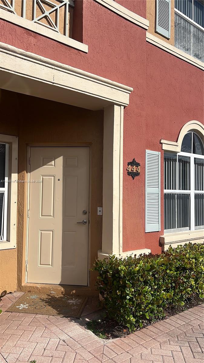 The Gates At Doral Isles