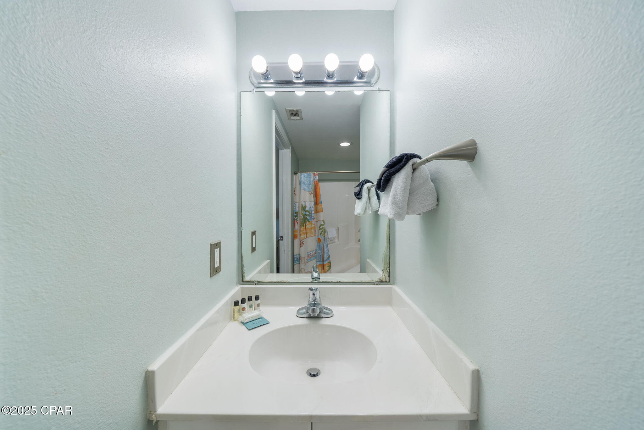 N_xc2ytfrw4swfcrpsff4cq6zb2bf_swquwcbhqjqo0