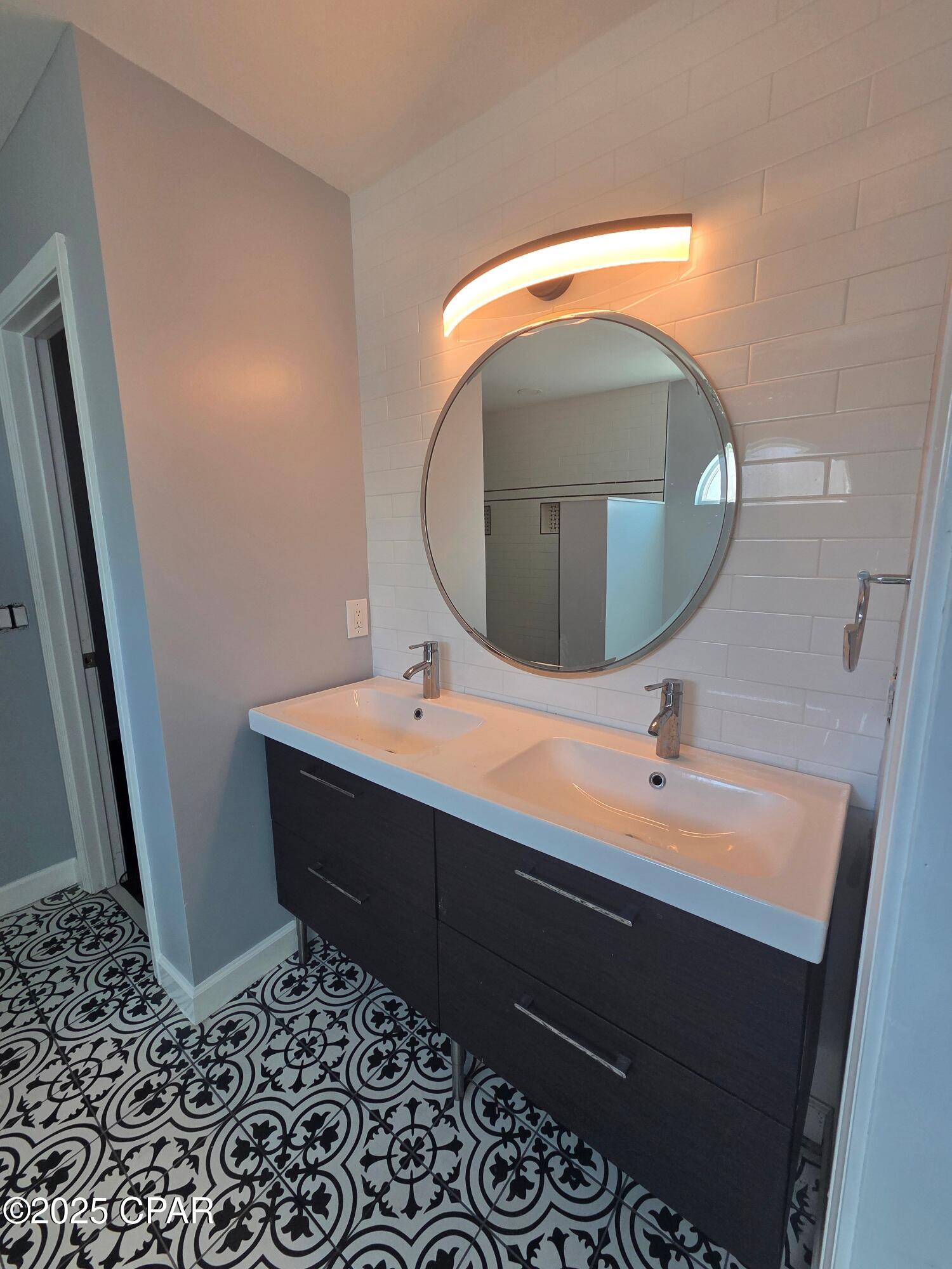 Image 11 For 1303 Sutherland Court