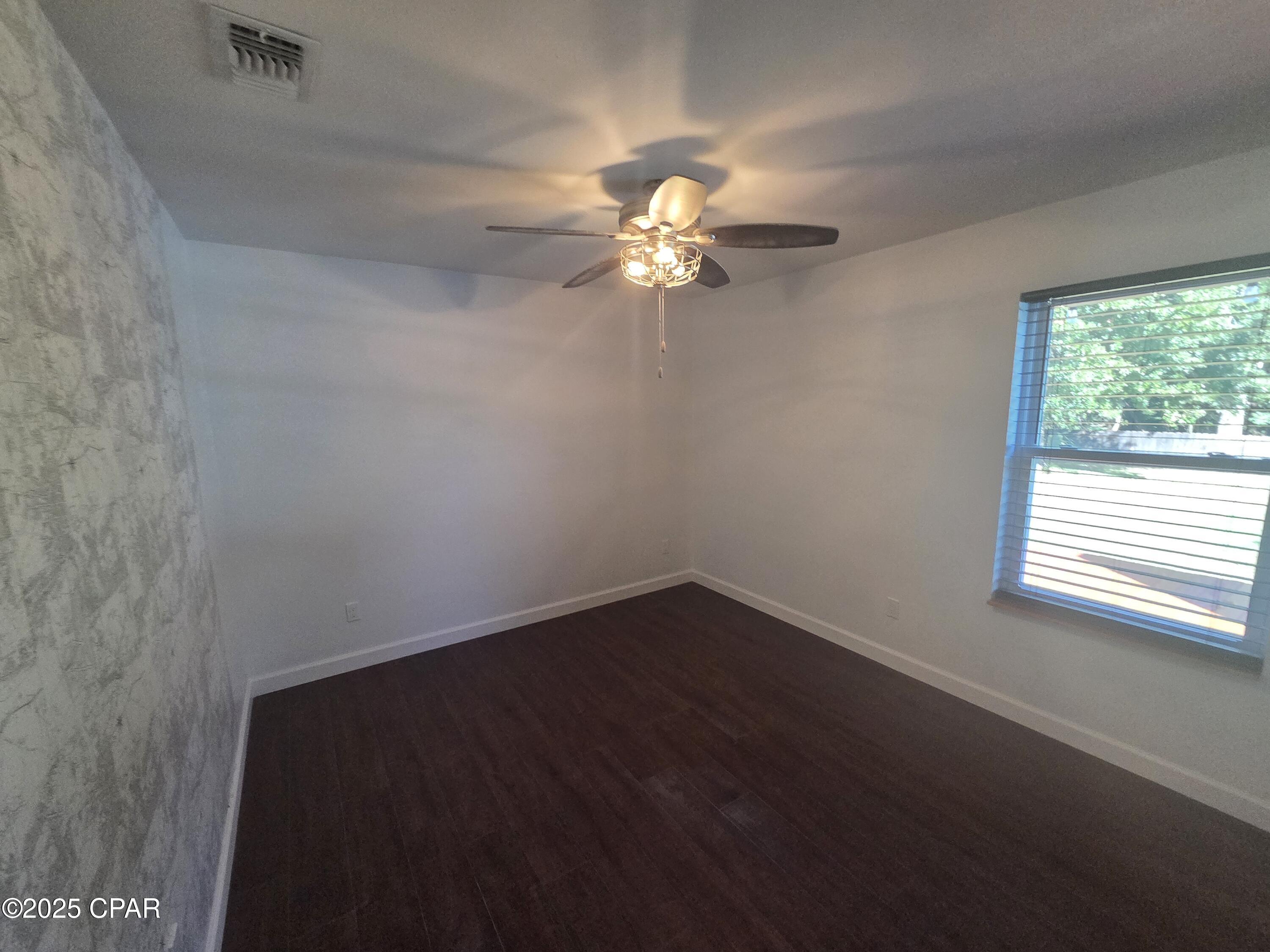 Image 21 For 1303 Sutherland Court