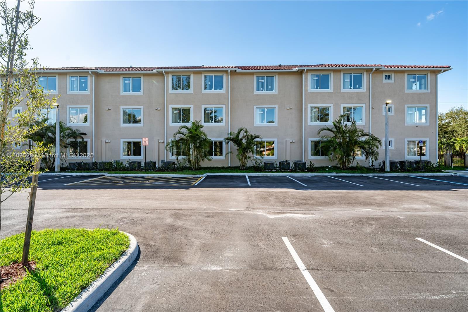 Miami Gardens Estates Sec