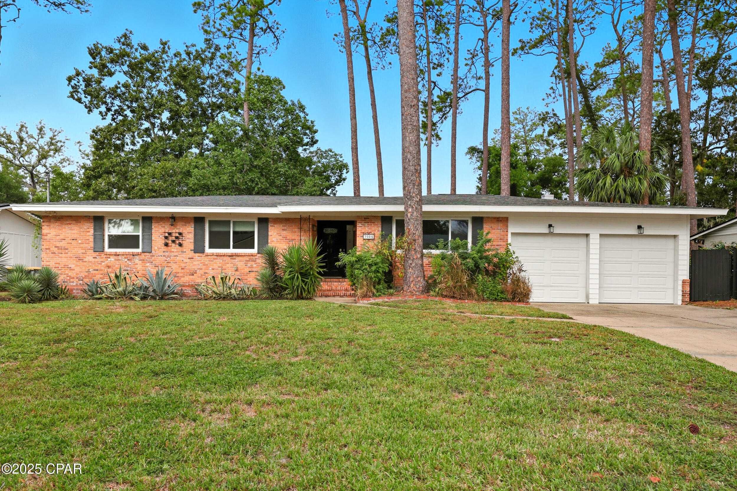 Image 2 For 7024 Andalusia Avenue