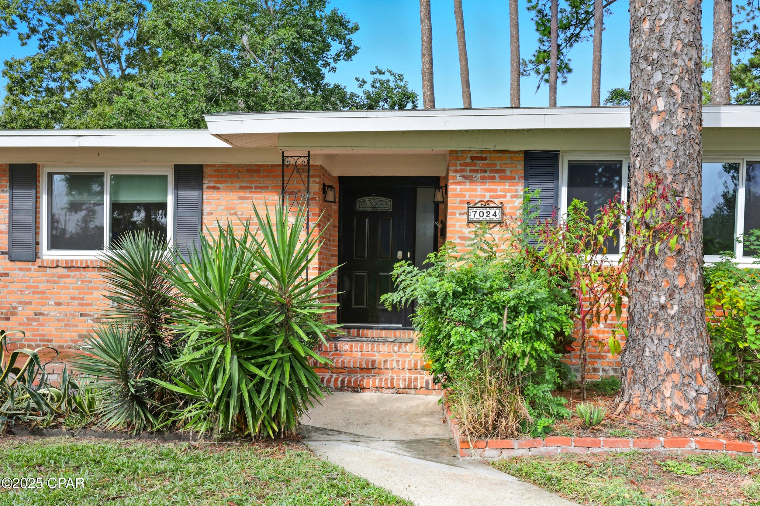 Image 3 For 7024 Andalusia Avenue