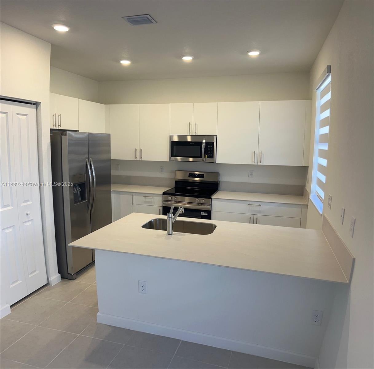 Property photo # 9