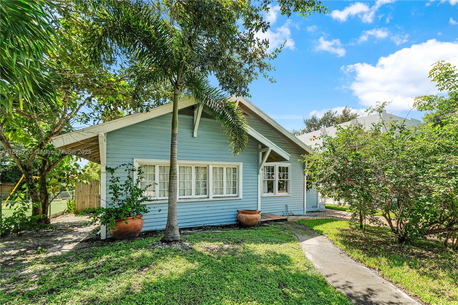 728 Newark St, West Palm Beach, Florida 33401