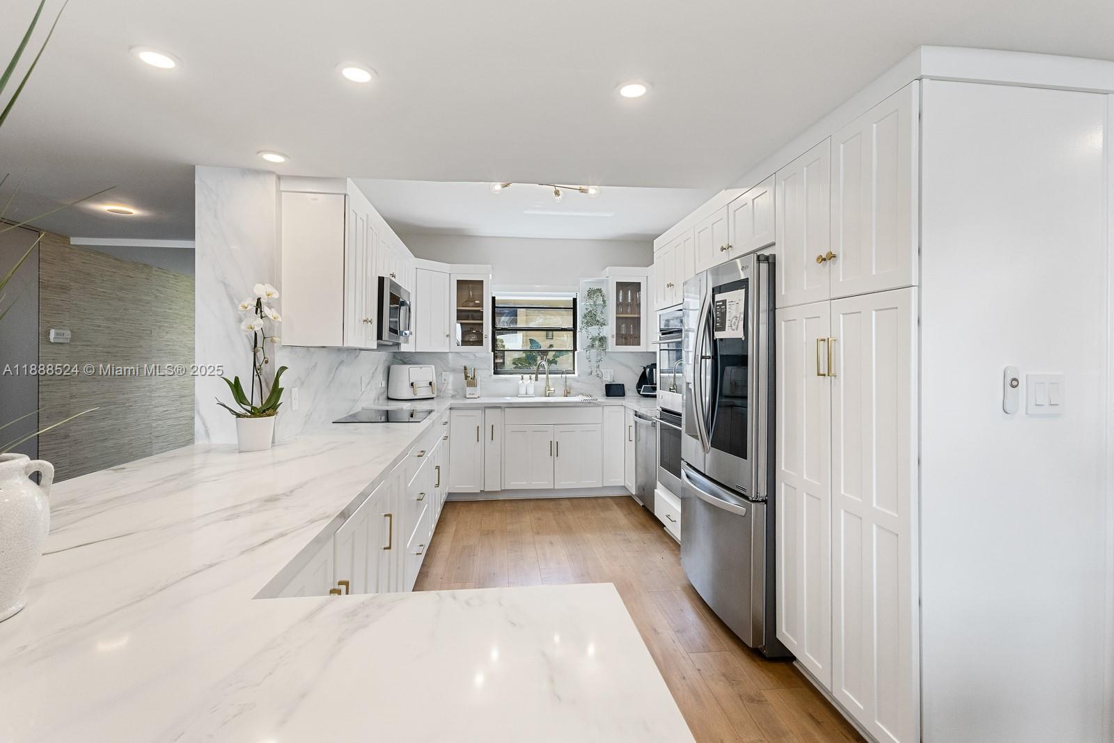 Property photo # 6