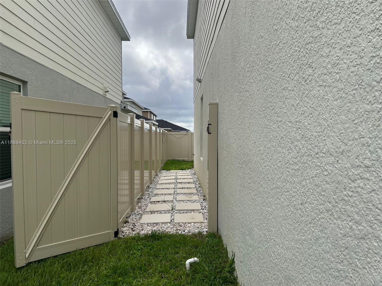 Property photo # 4