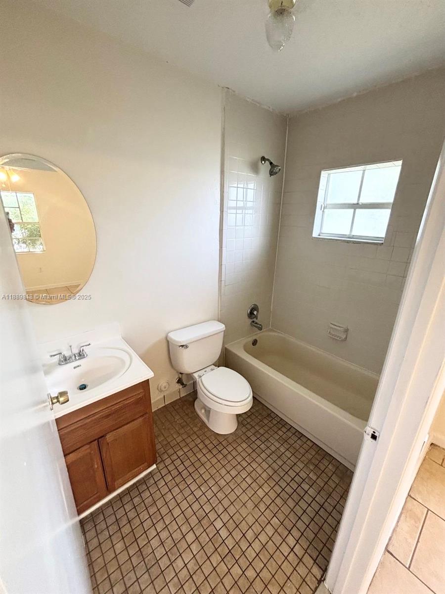 Property photo # 4