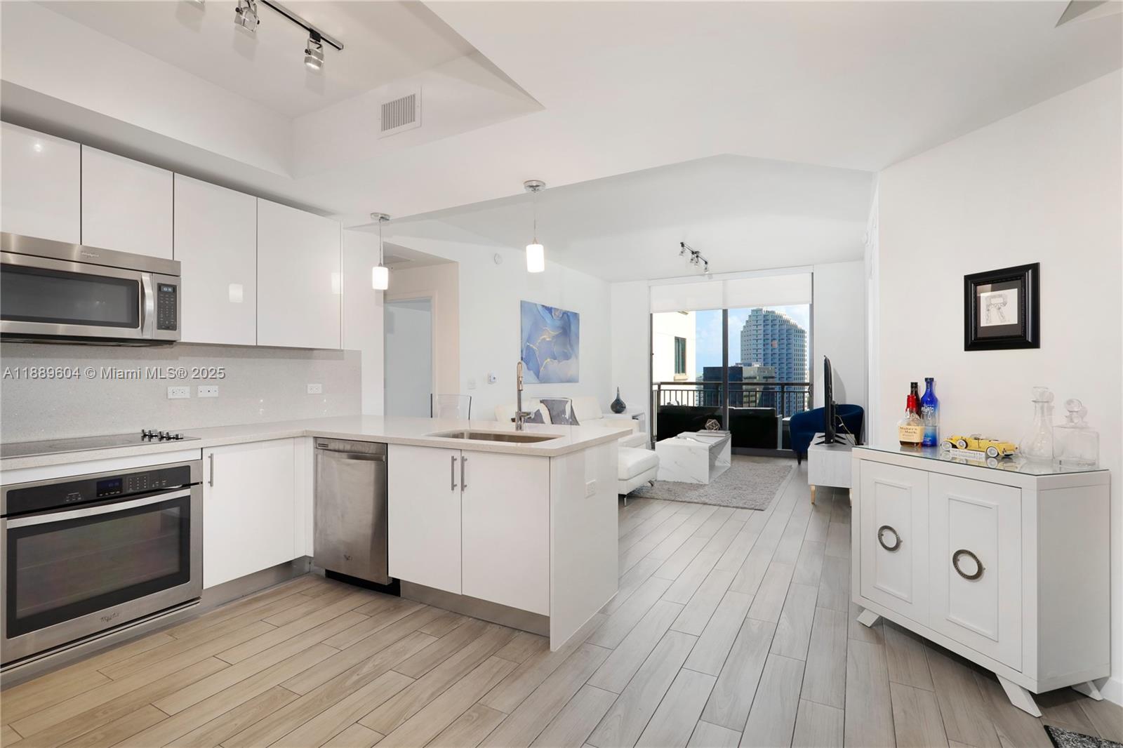 Property photo # 6