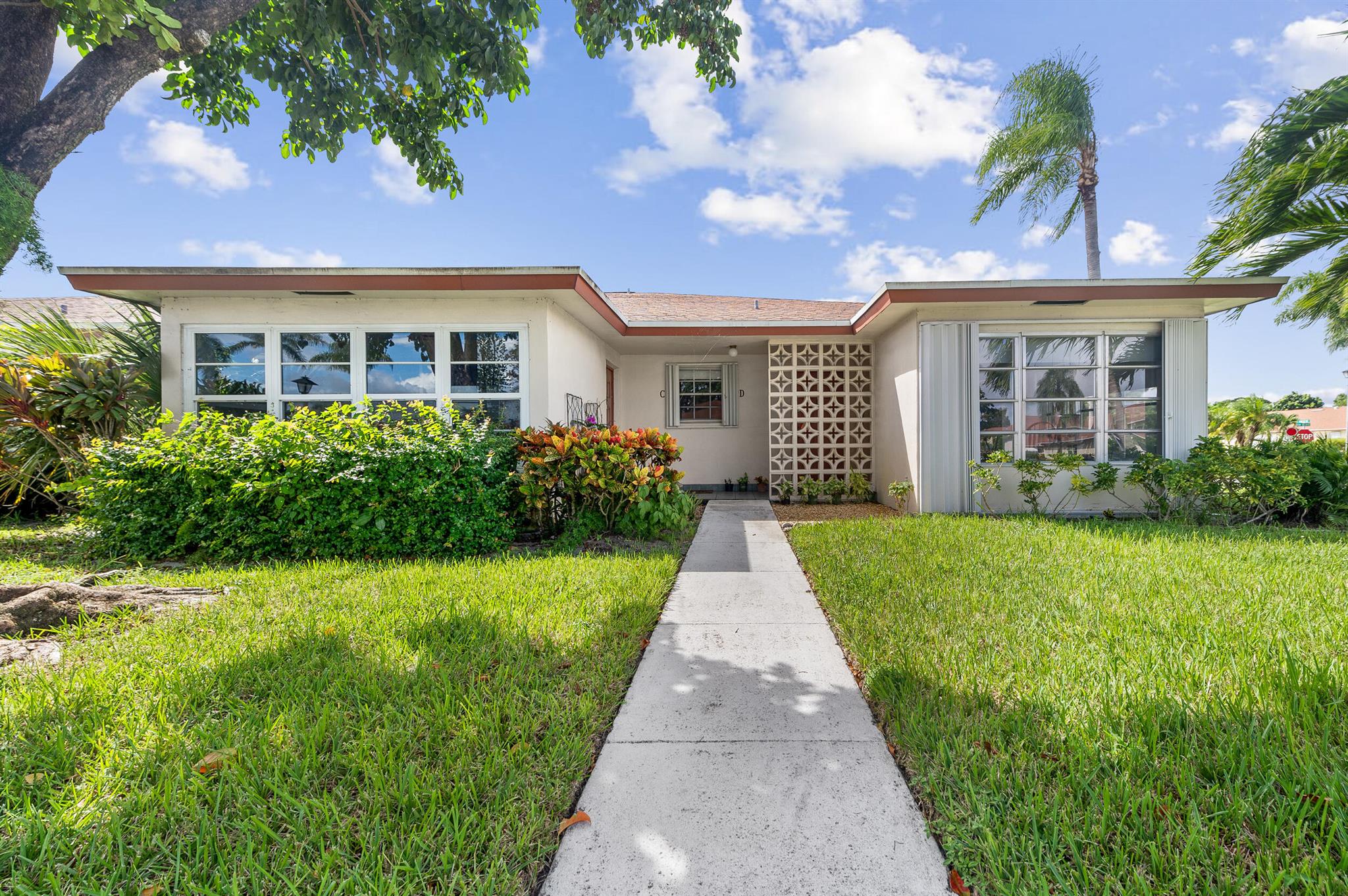 4580 3rd Street Unit D, Delray Beach, Florida 33445
