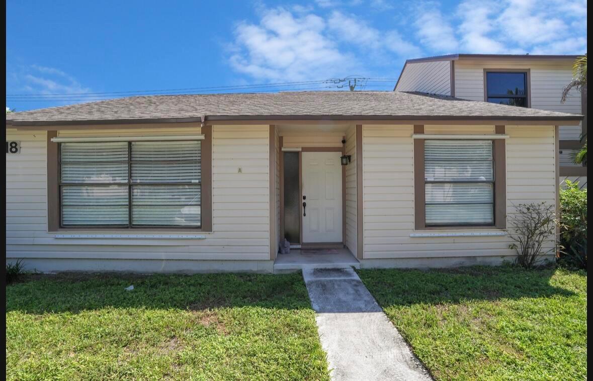 118 Sherwood Circle Unit 8a, Jupiter, Florida 33458