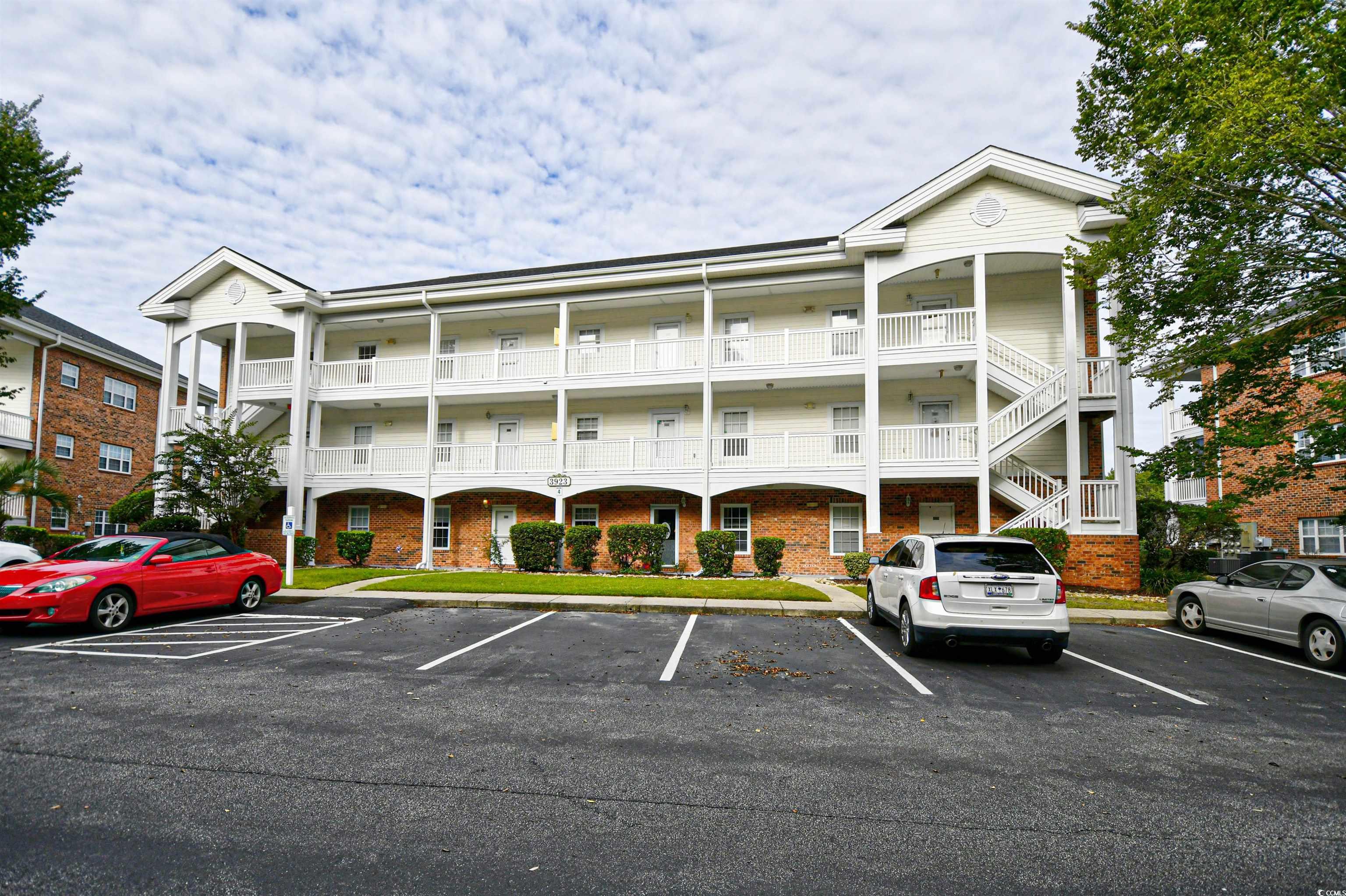 3923 Gladiola Ct. UNIT #301 Myrtle Beach, SC 29588