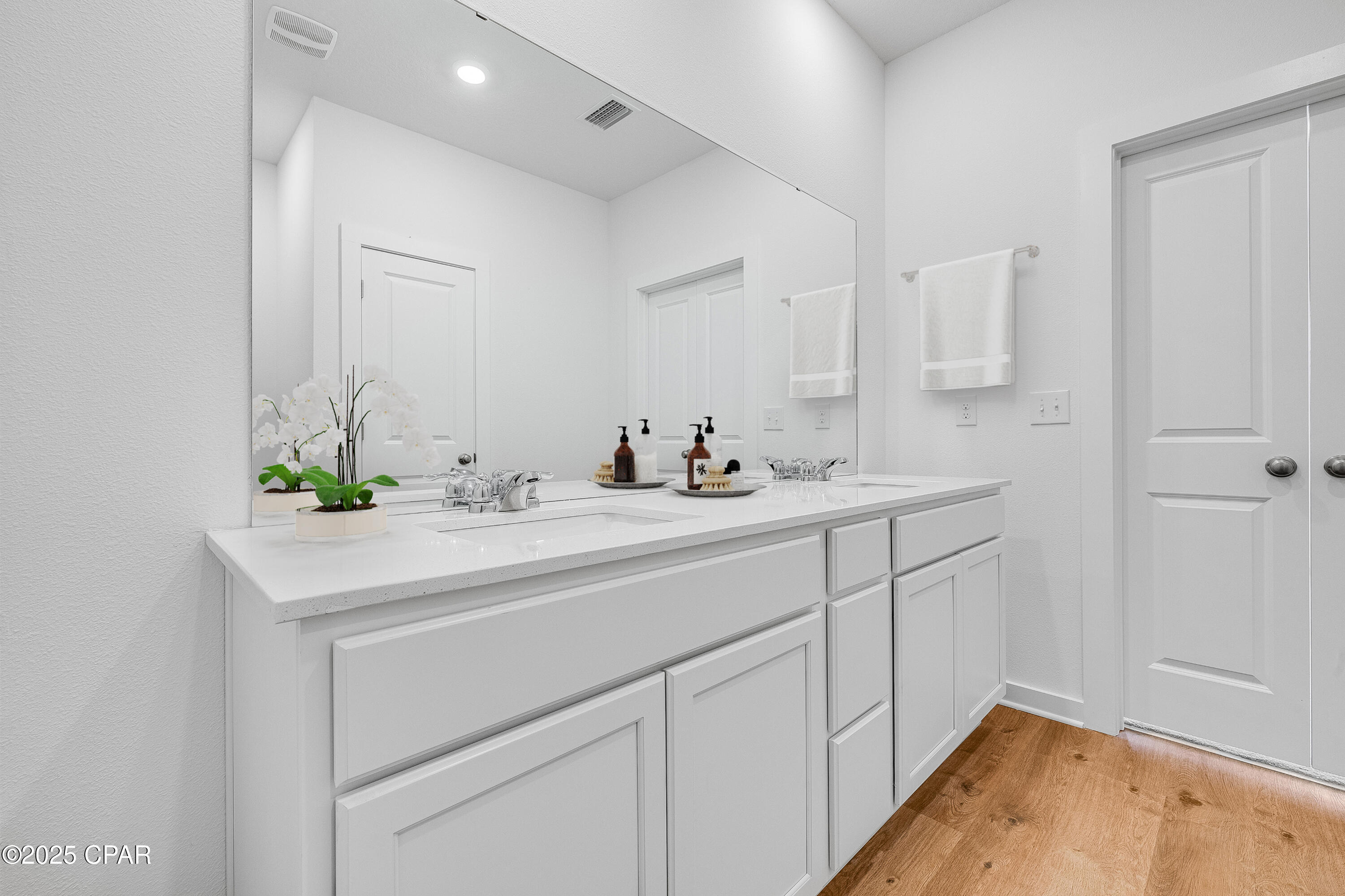 4oq I2afeexzzhgnennjytr0_wwd1imxk4dvmlmvjq0