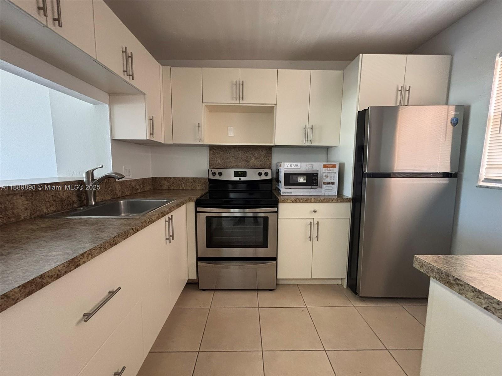 Property photo # 0