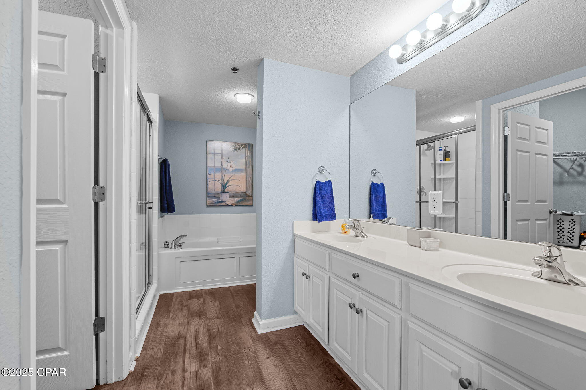 Rm2dyk2oibzvvhyzglsyq2k_aem6lwpq1hkrc8f5yki