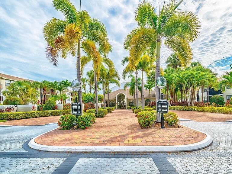 Clear Lake Club Condo