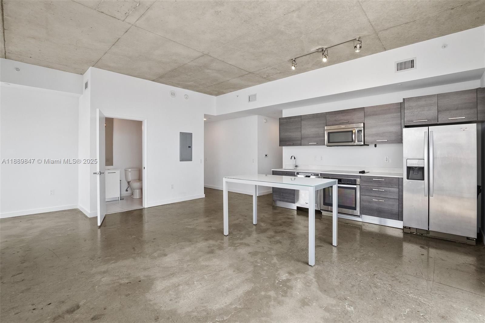 Property photo # 9