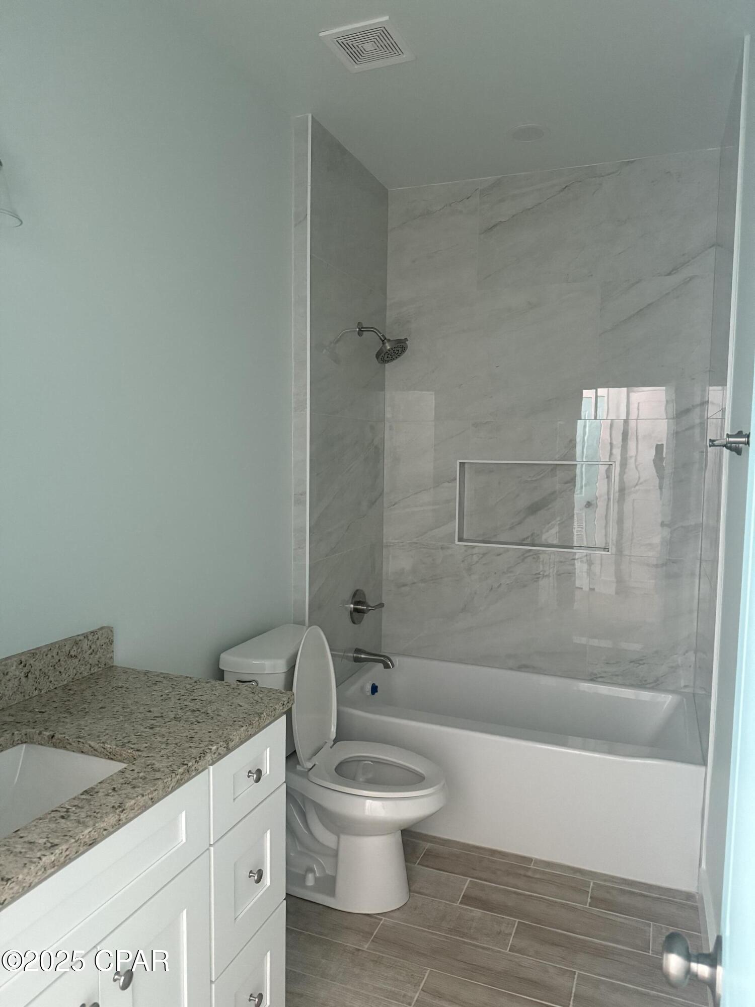 Image 10 For 634 Malaga Place A&b