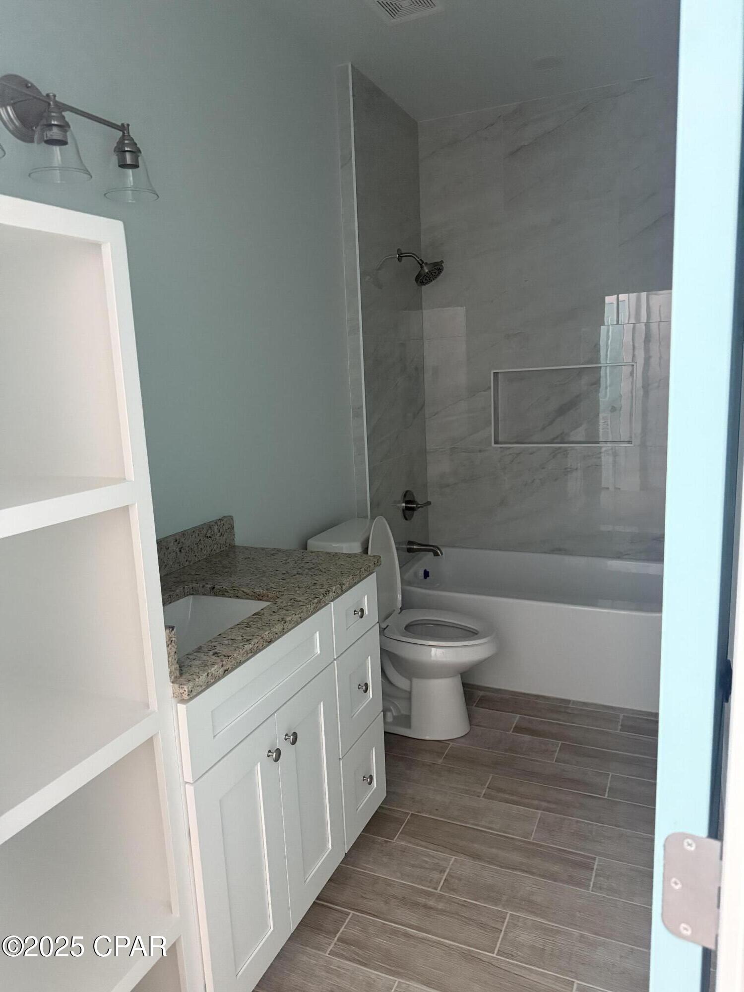 Image 11 For 634 Malaga Place A&b