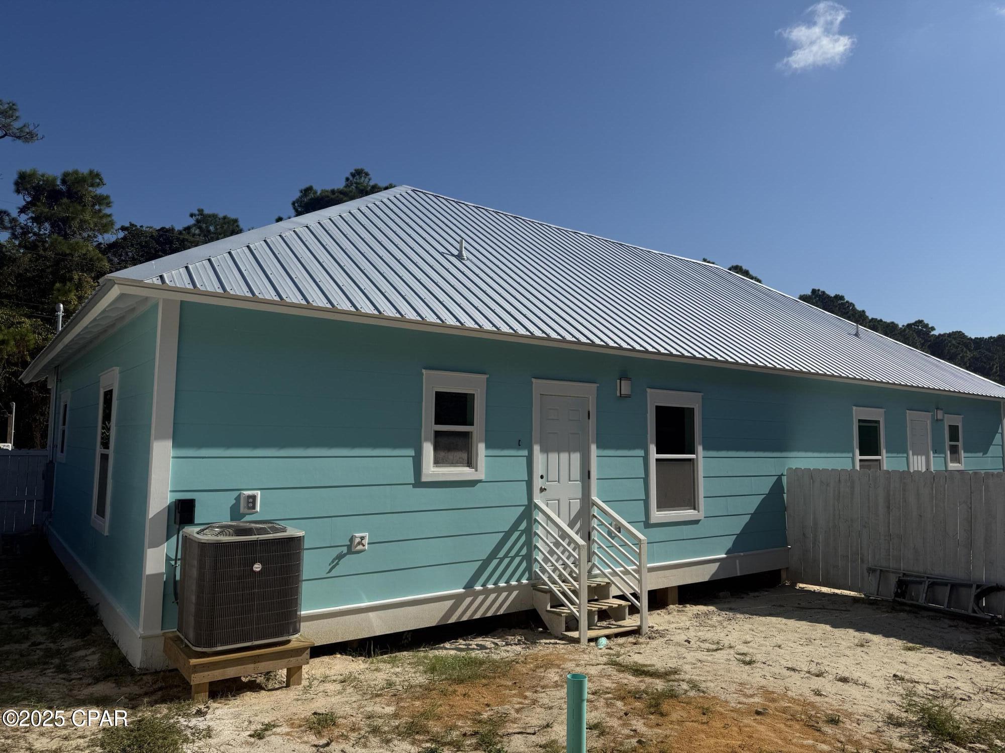 Image 4 For 634 Malaga Place A&b