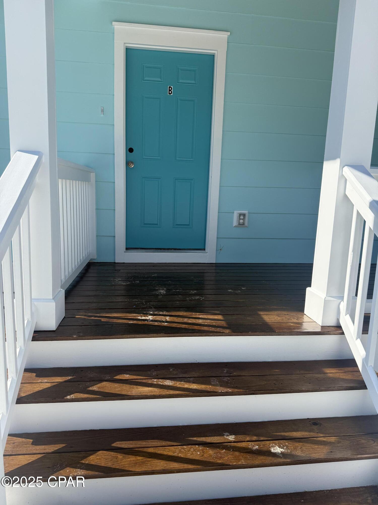 Image 6 For 634 Malaga Place A&b