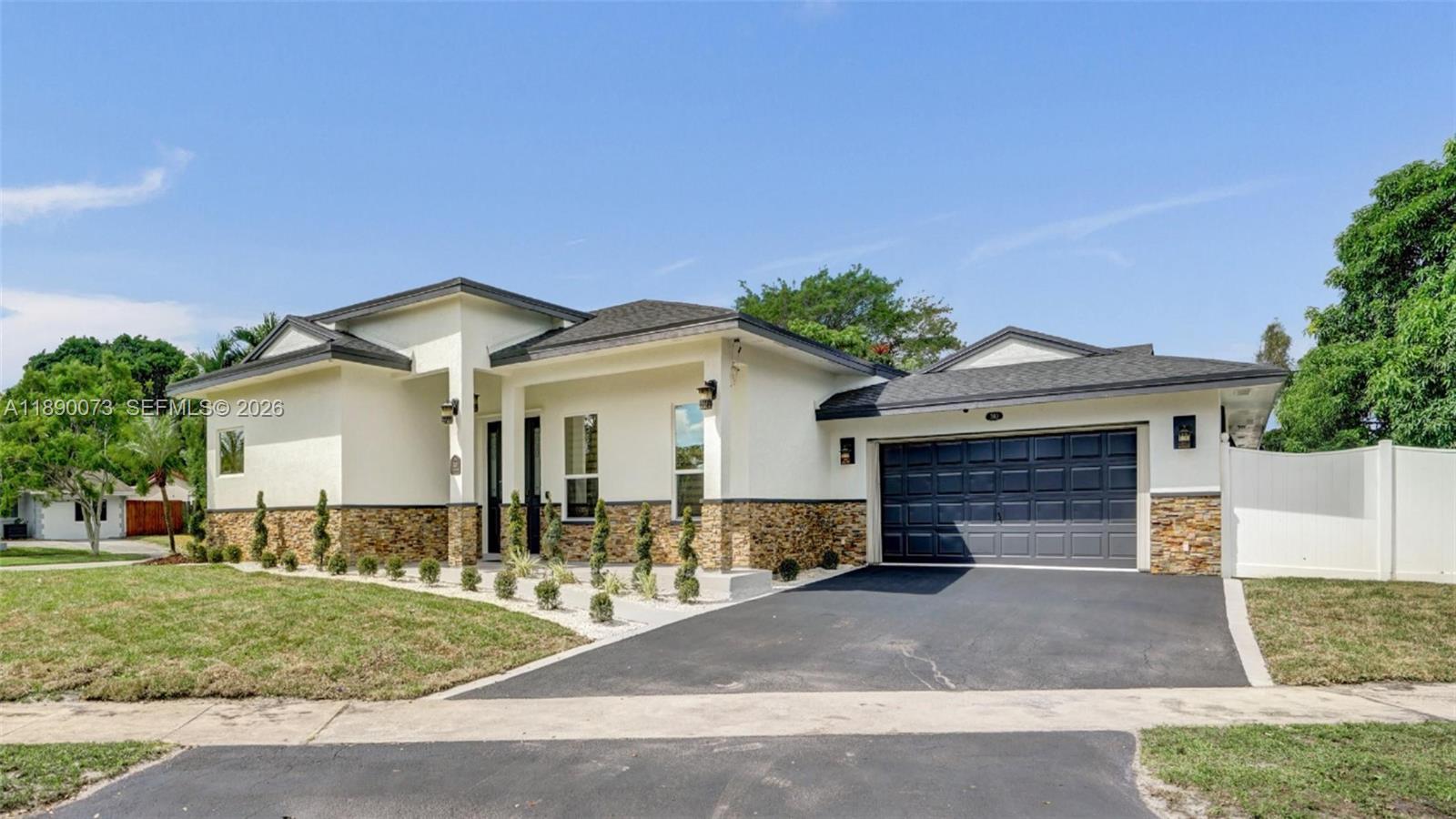 300 Chaminade Dr, Hollywood, Florida 33021