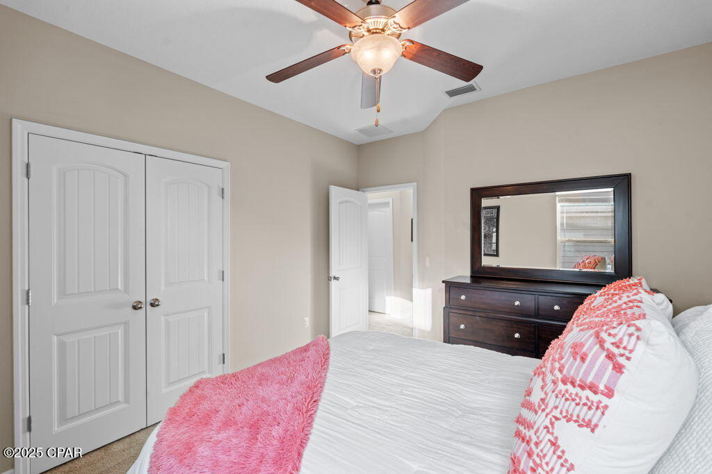 Ecx 3paqj8umg_uw5abtm81ryqtfde8fzkuutouufis