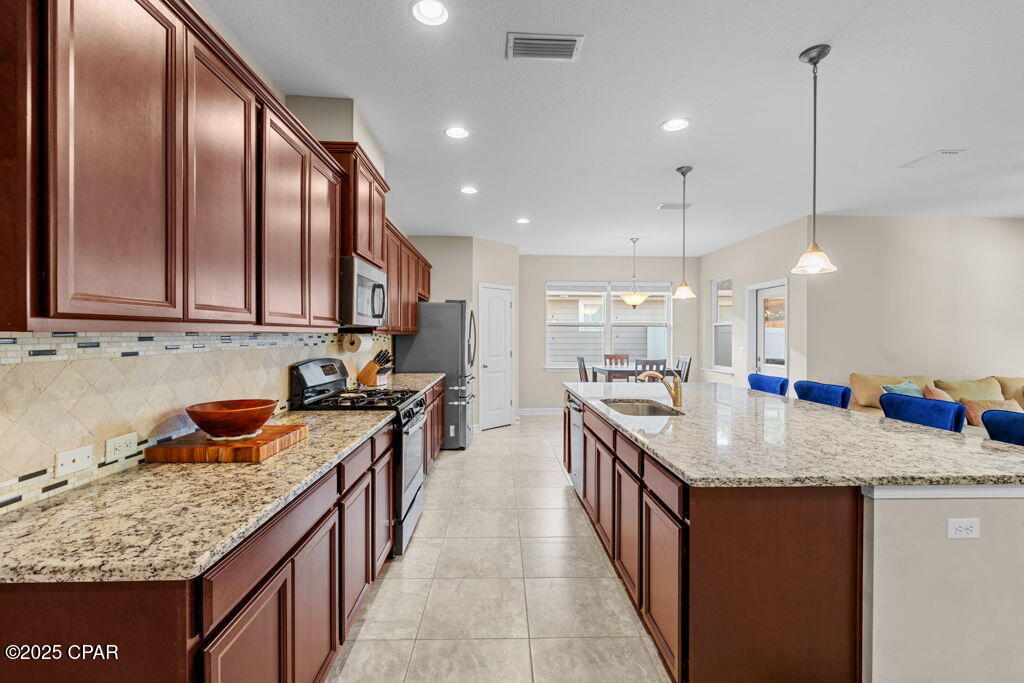 Ofuqrlmxverftu_ll7v5dpgcx2_a7cj9 Laitlfrz7i