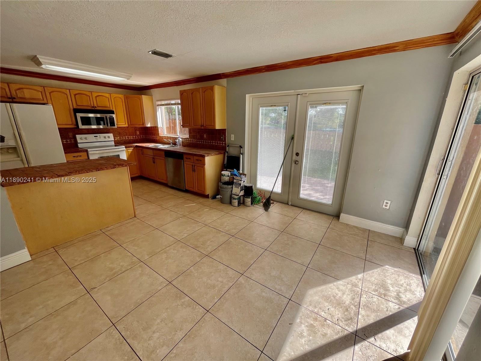 Property photo # 2