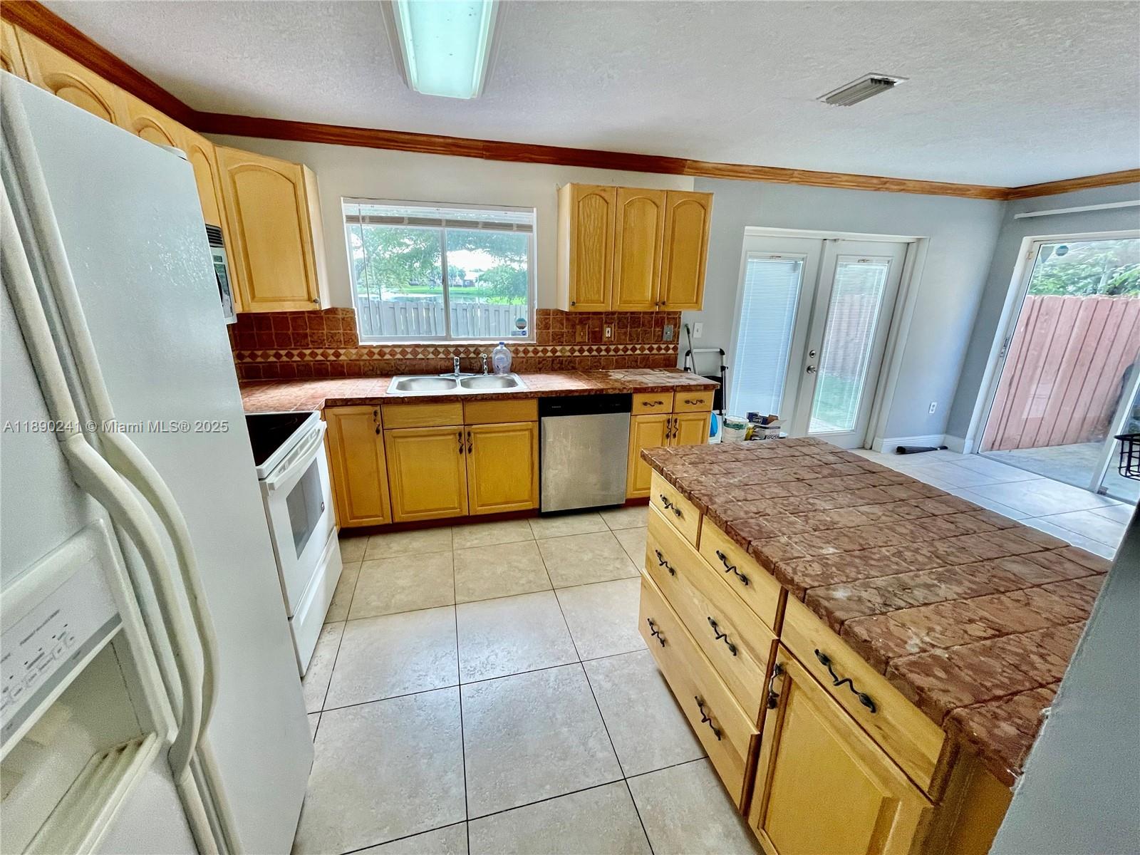 Property photo # 8
