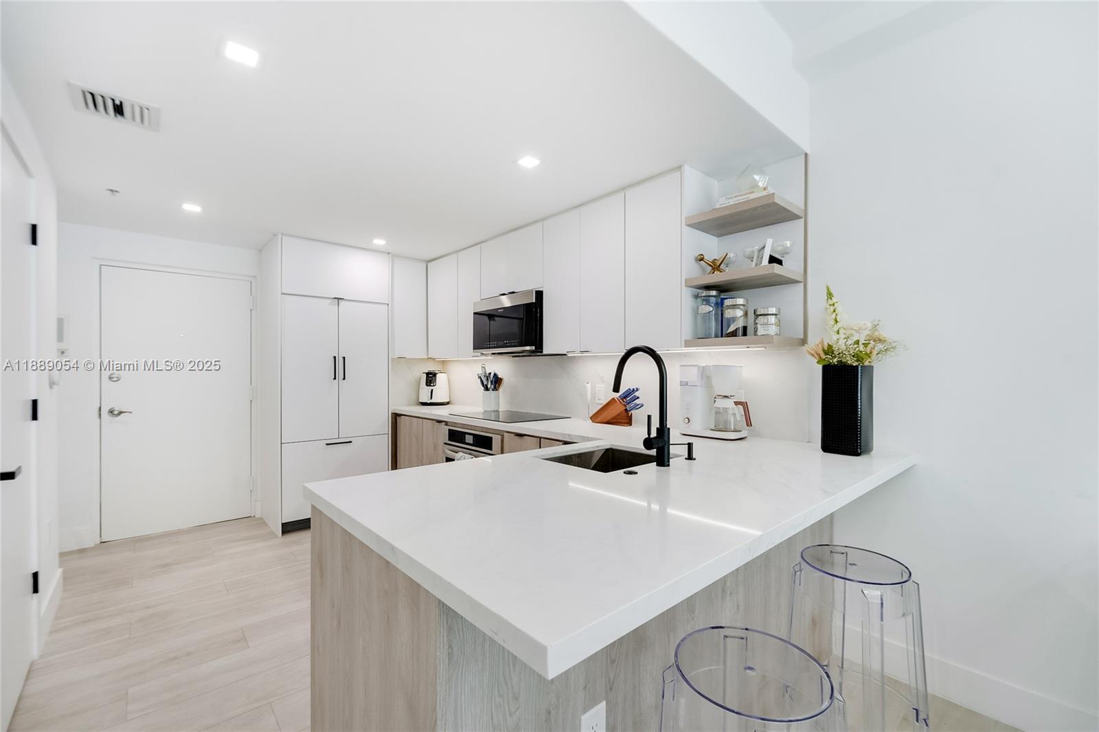 Property photo # 2