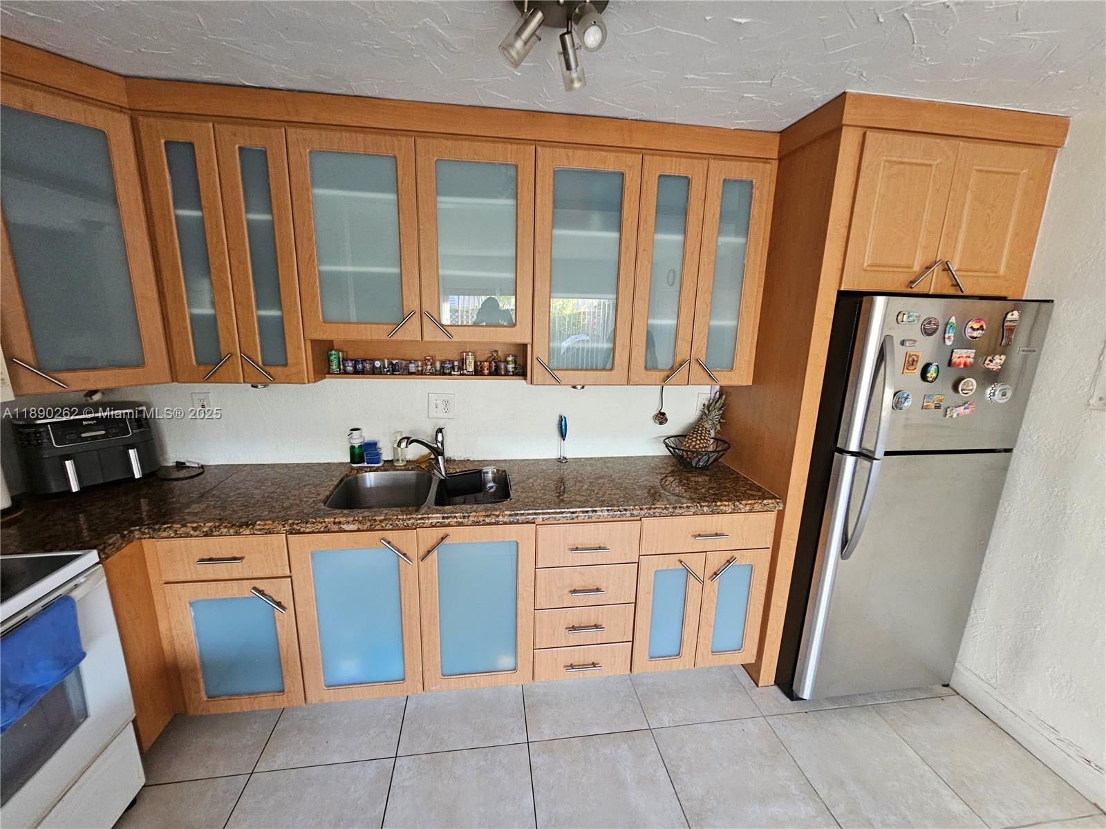 Property photo # 6