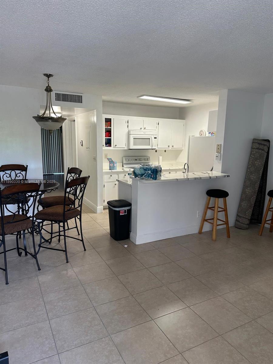 1527 Meadows Cir W Unit 1527, Boynton Beach, Florida 33436