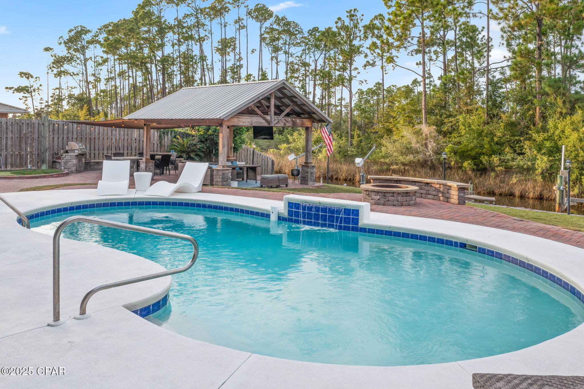 Dyclm7foy 6jmy6pgypfwcc Vkvo0xuthydbn2vvqja