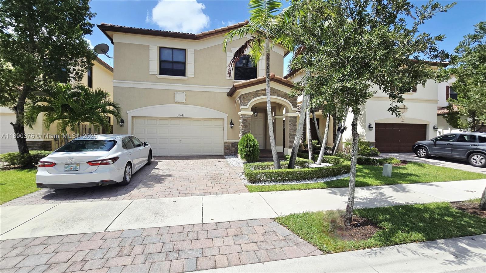 Property photo # 2