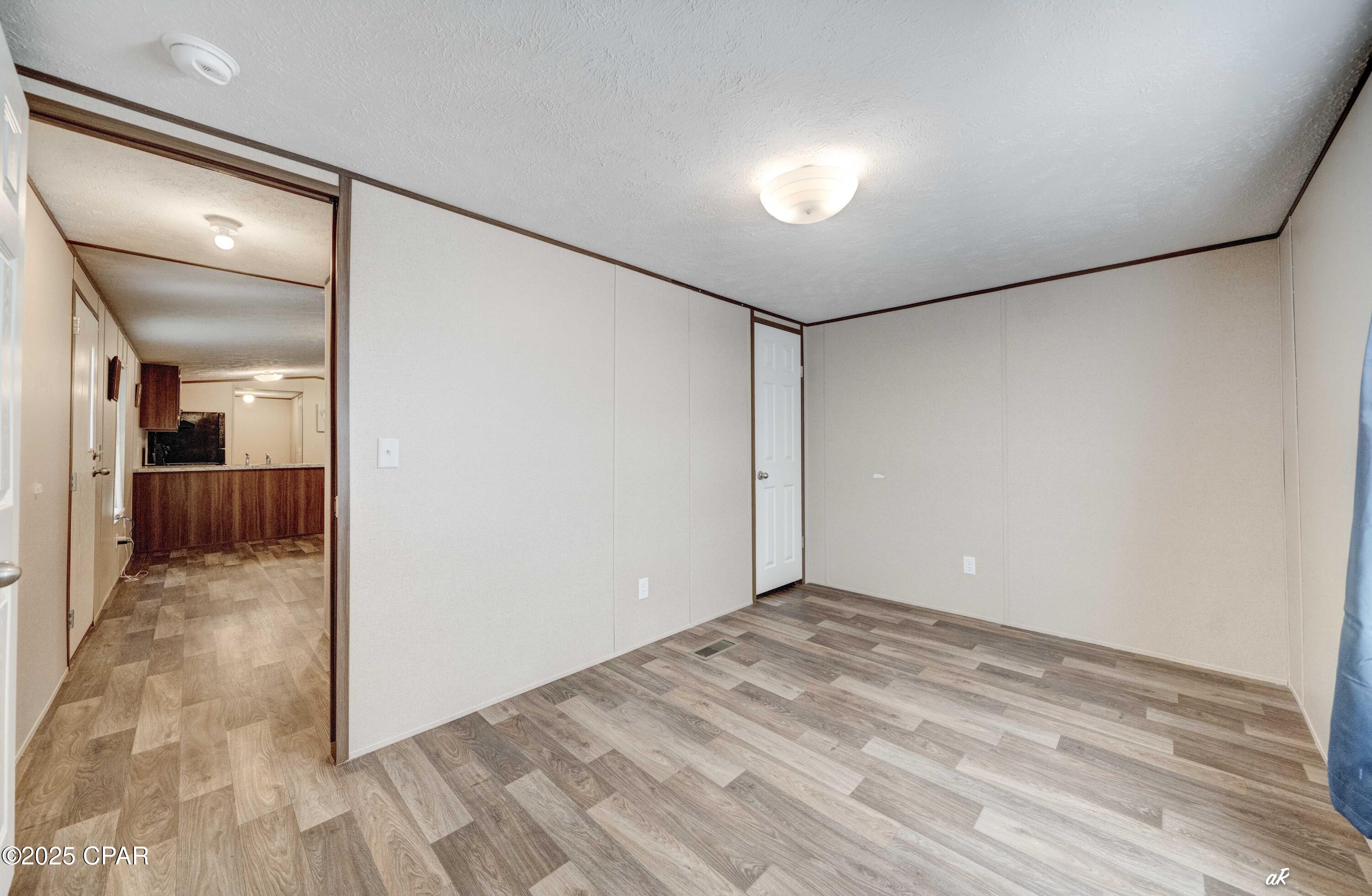 Image 13 For 12539 Silver Lake Road