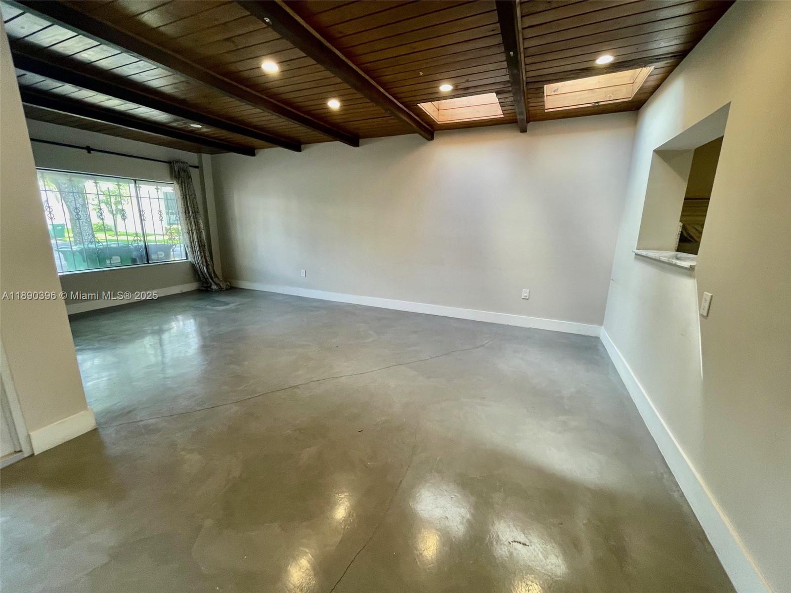 Property photo # 9