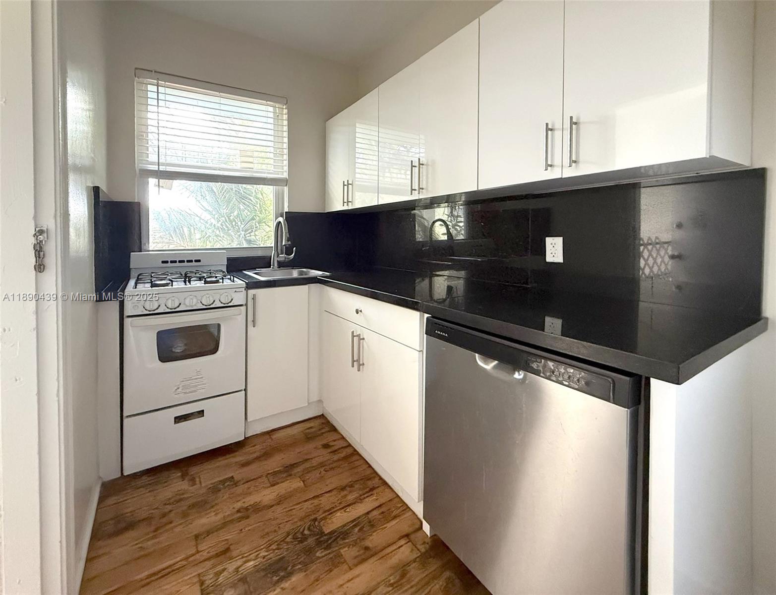 Property photo # 7