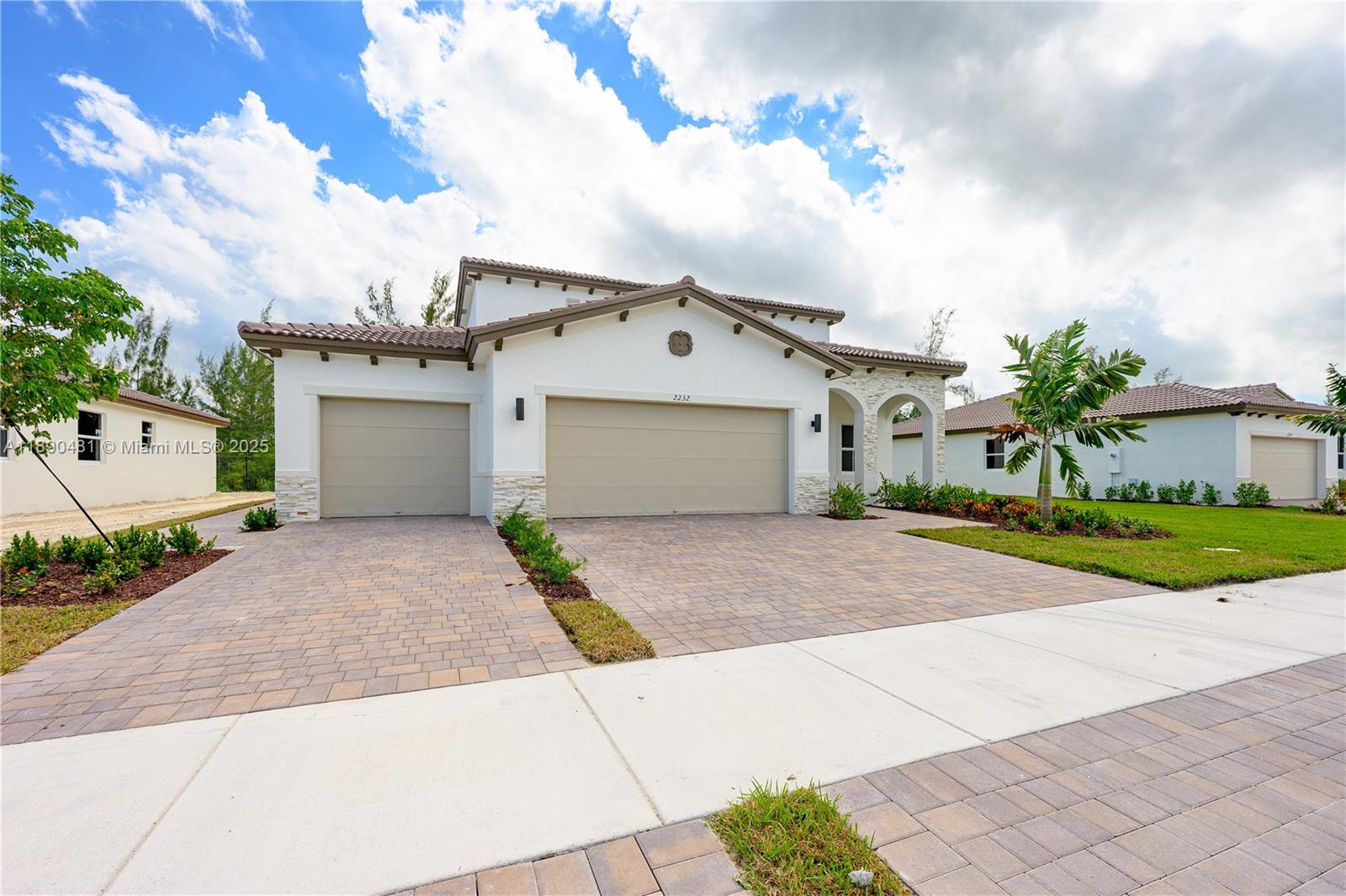 Be the first to move into this brand new property in a great neighborhood with view to the golf course. The property is at the end of  a no through street for piece of mind and tranquility. Water and electricity included. Two spacious bedrooms and one bathroom, large 1 car garage and driveway allow for ample parking space. Schedule a showing today!