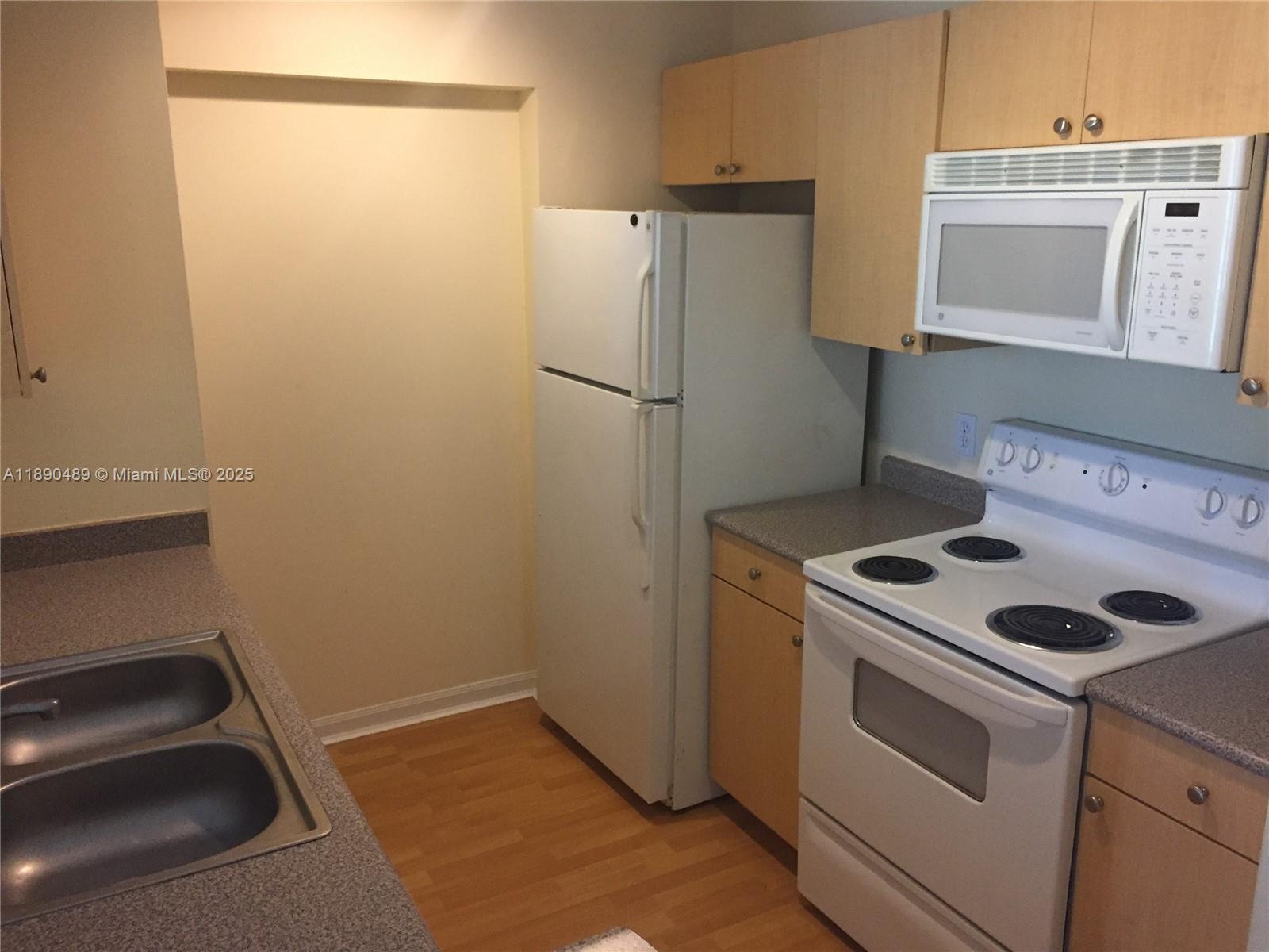 Property photo # 9