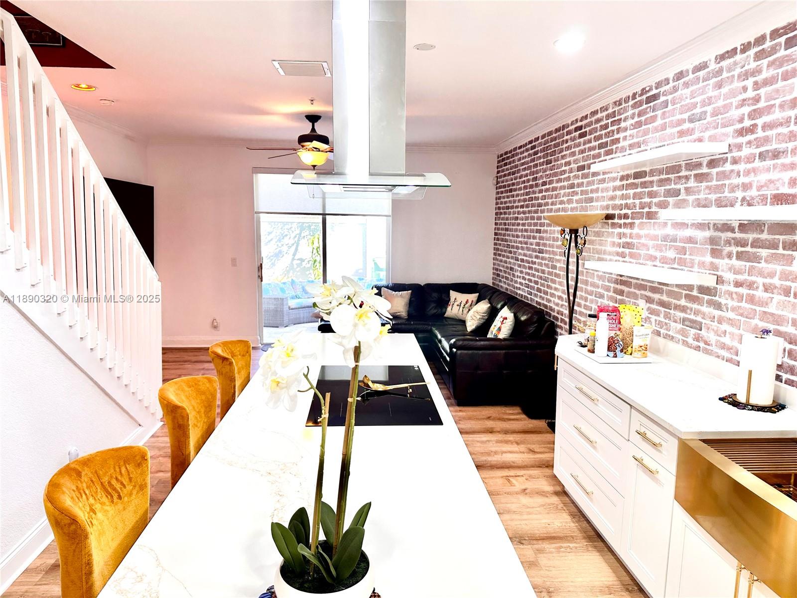 Property photo # 6