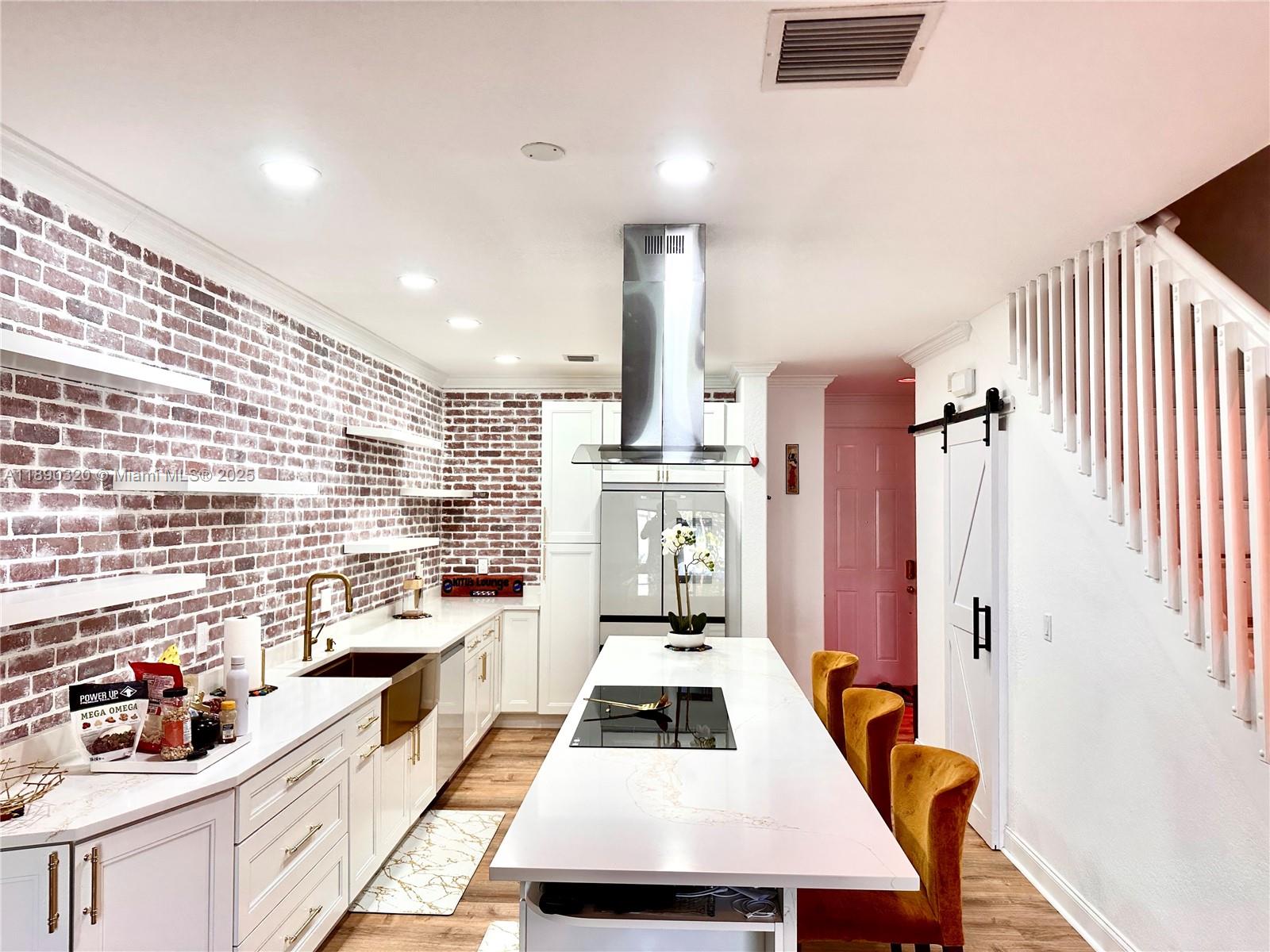 Property photo # 2