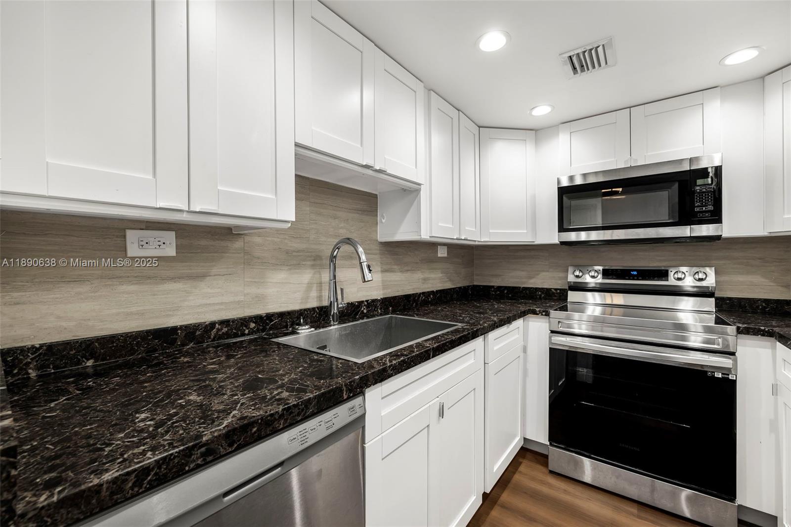 Property photo # 4
