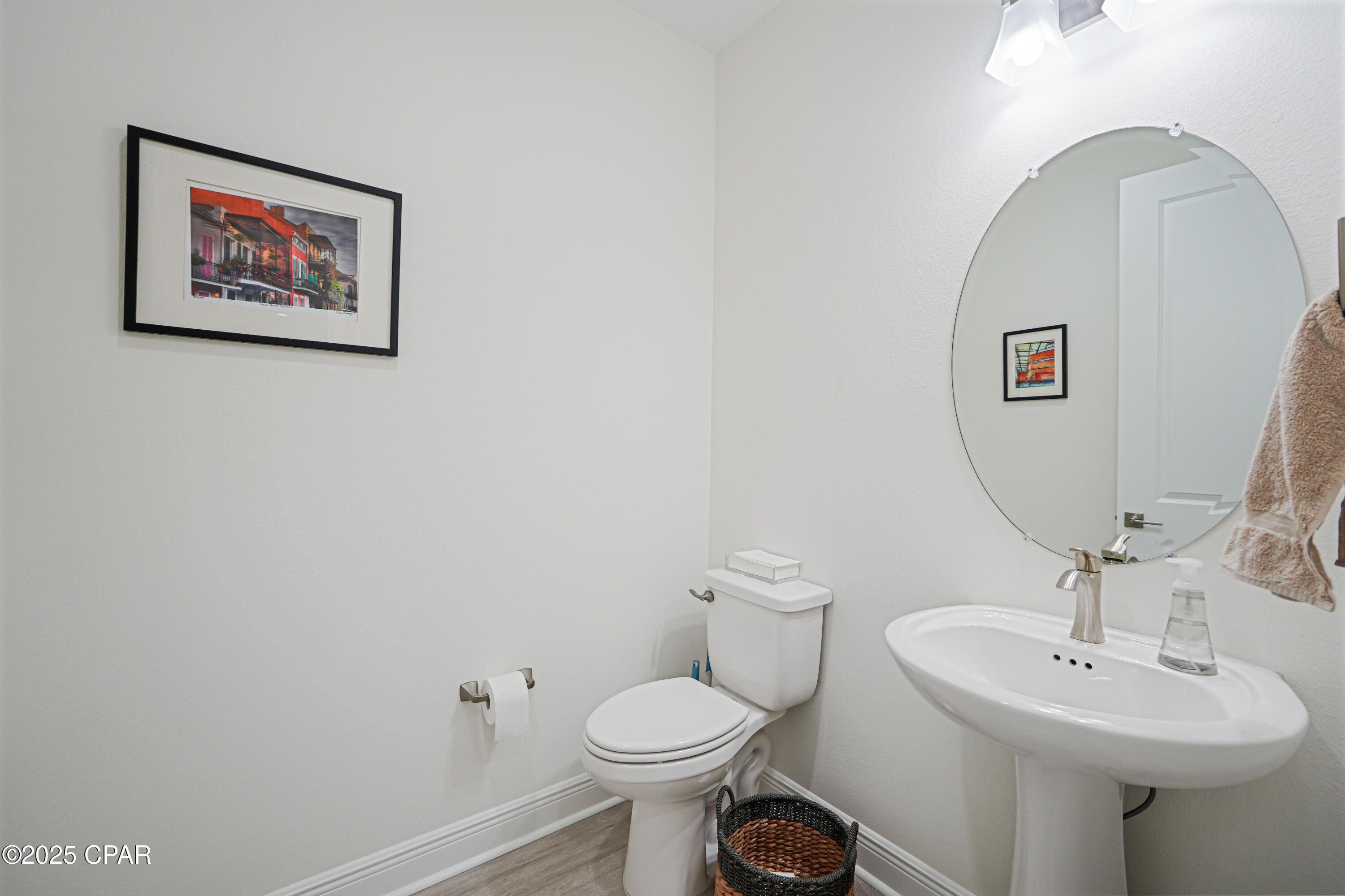 Id3cxfkddxq4vtwe30g0yv9289namro__cdoflhbjjq