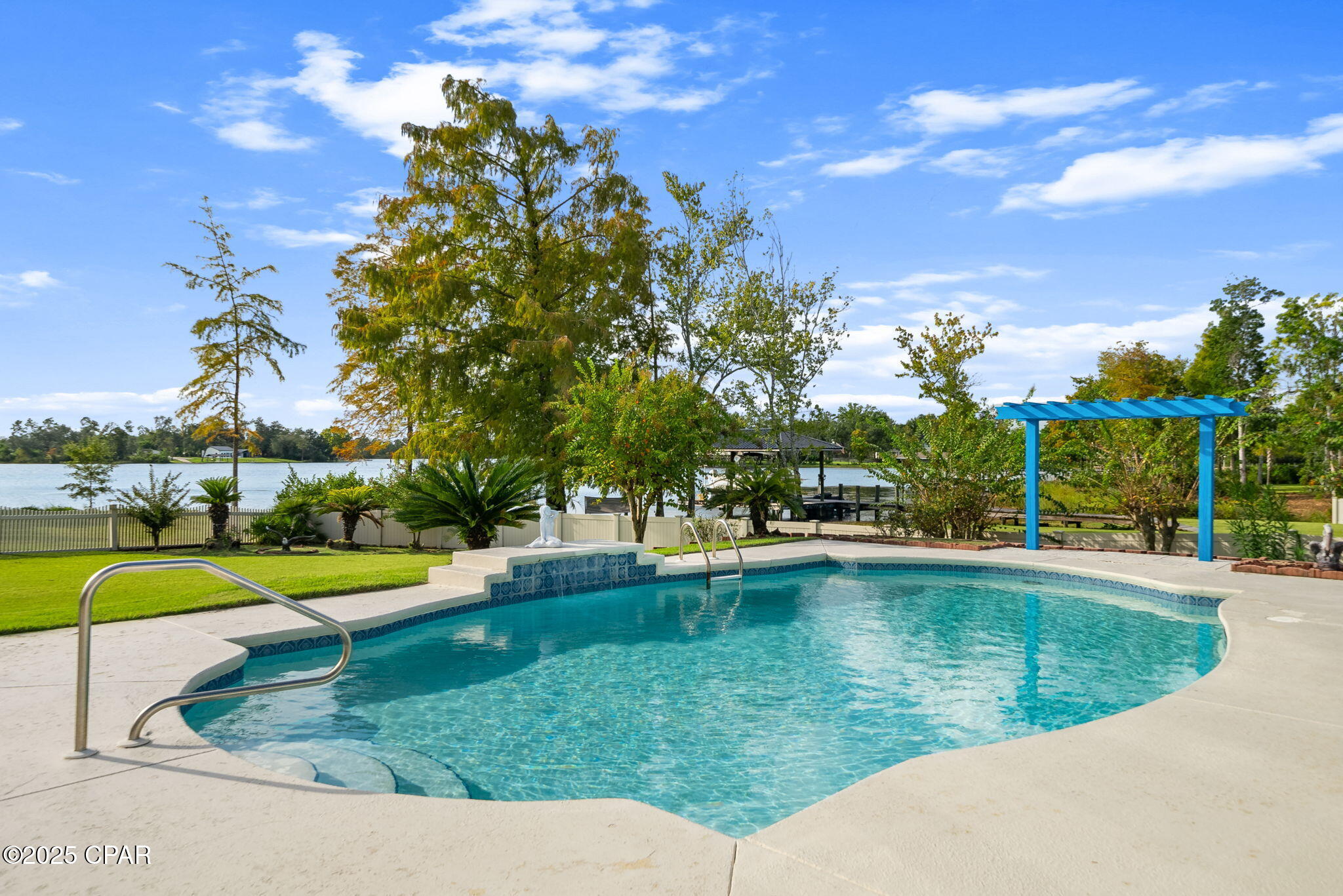 Listing photo id 29 for 6201 Highway 2311