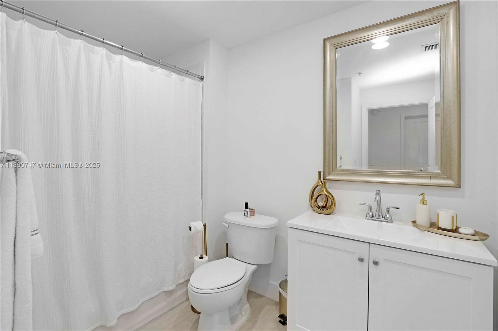 Property photo # 6
