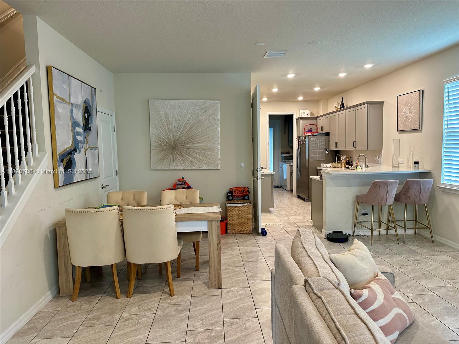 Property photo # 2