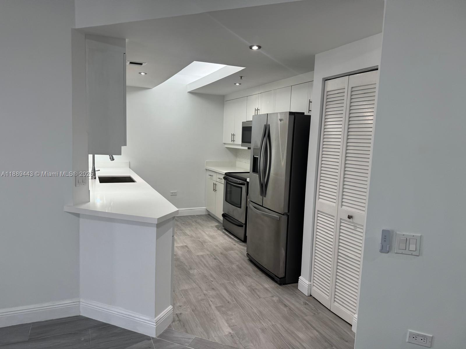 Property photo # 9