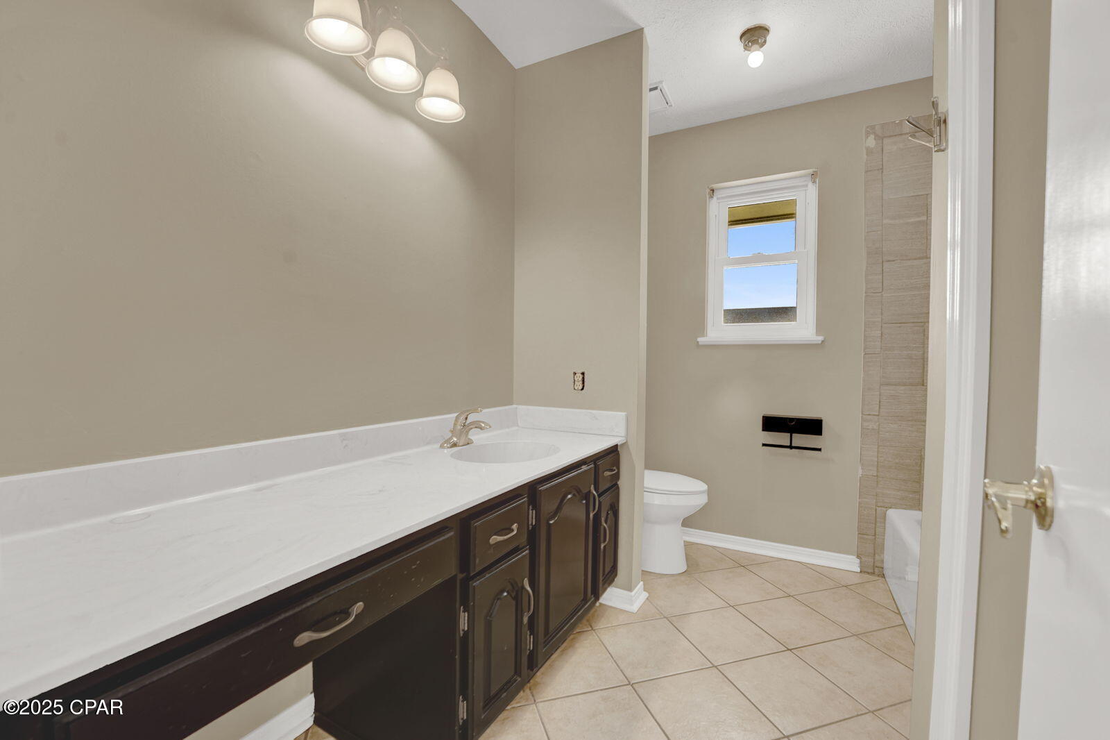 Qlilmfttsmadjbbhdjqvoi0aznyeb2ivge2_5gwtupm